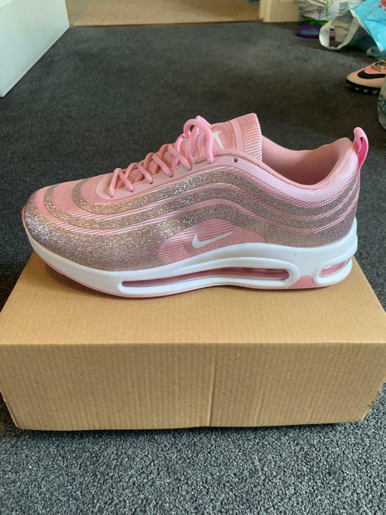 nike pink glitter trainers